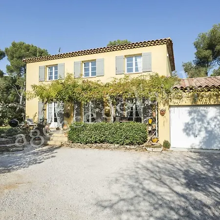 Maison Provencale Avec Jacuzzi וילה